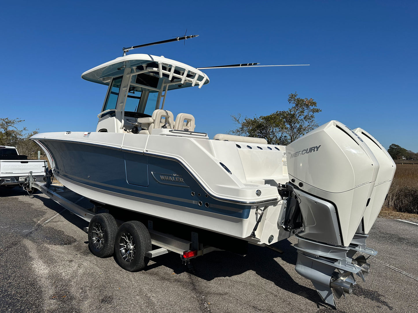 2023 Boston Whaler 280 Outrage