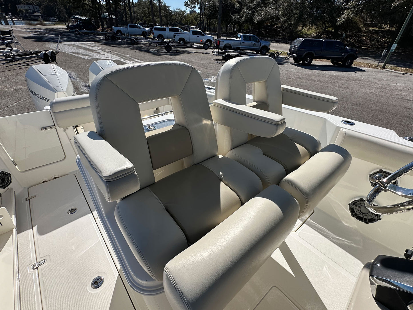 2023 Boston Whaler 280 Outrage