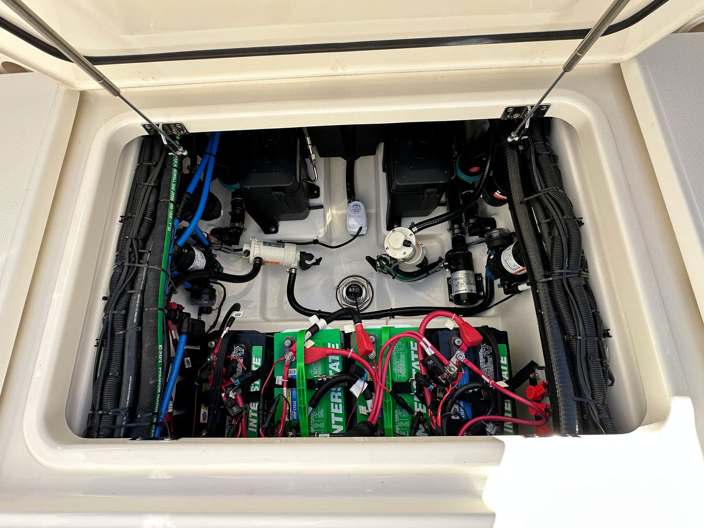 2023 Boston Whaler 280 Outrage