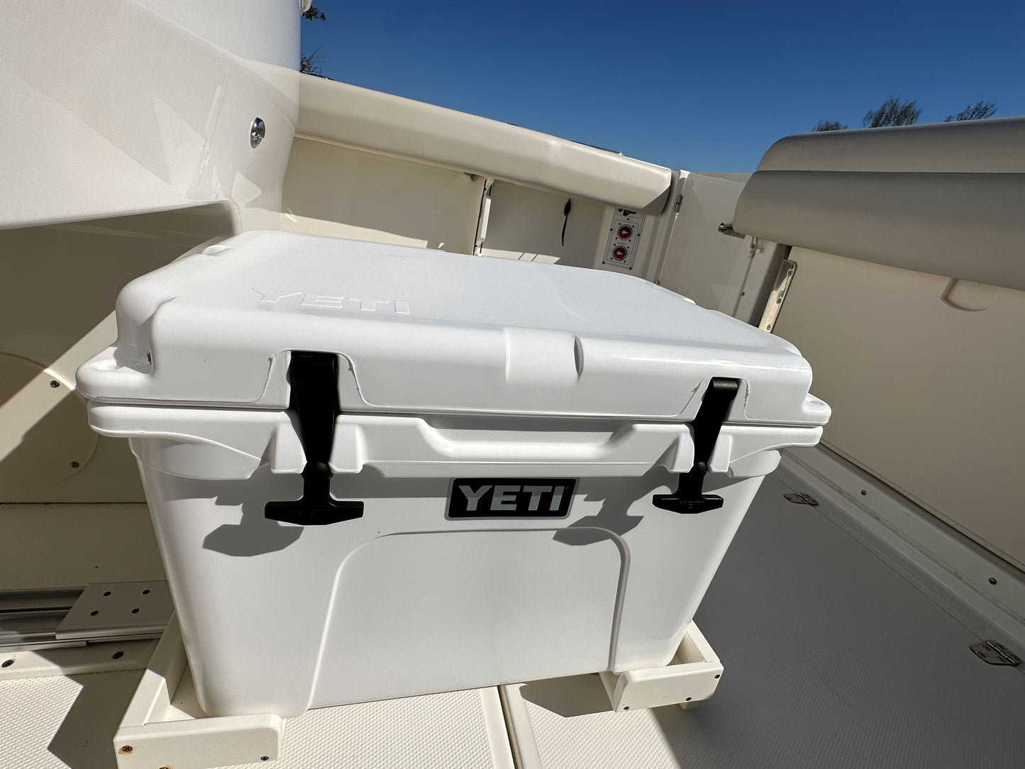 2023 Boston Whaler 280 Outrage