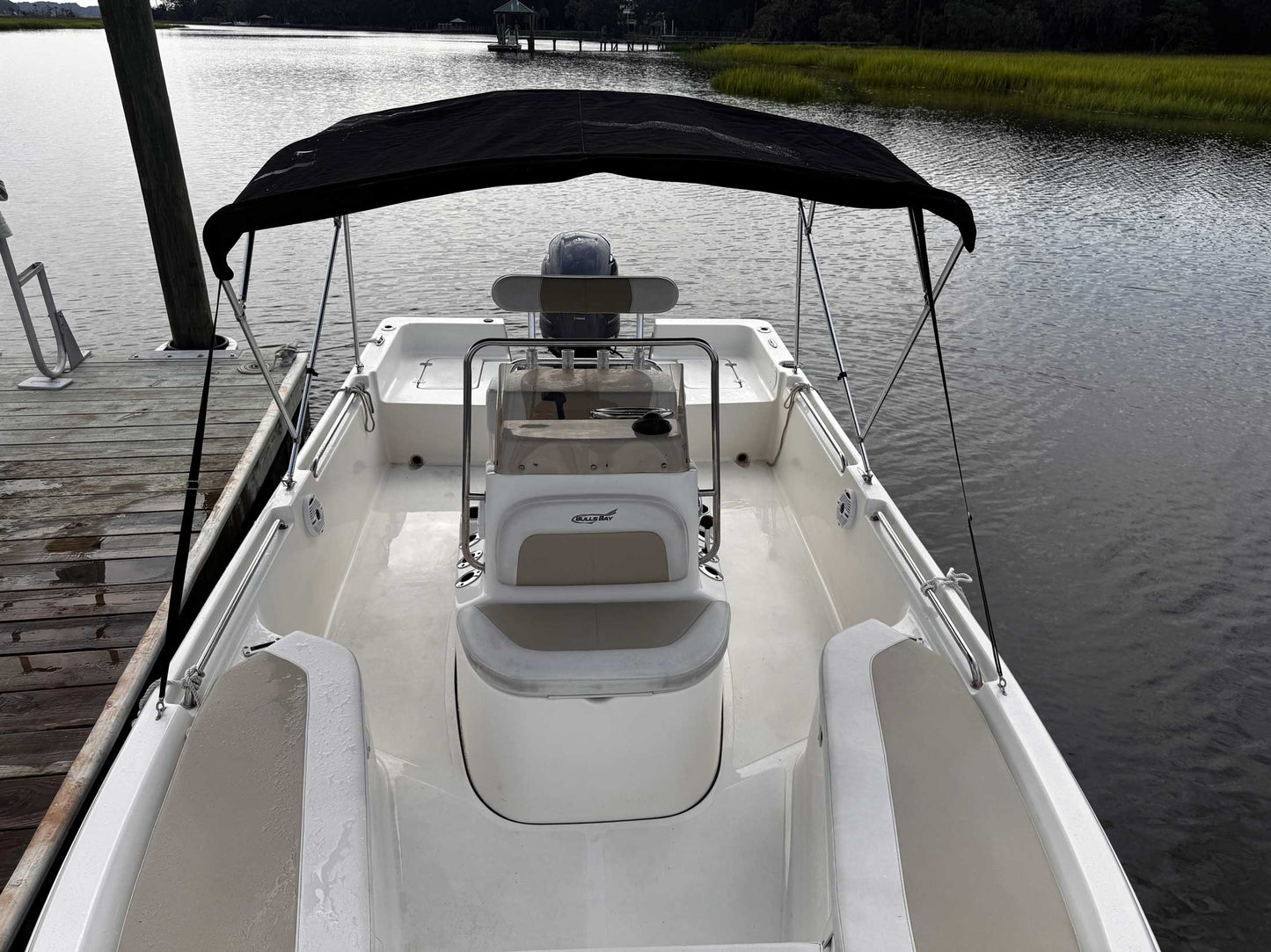 2021 Bulls Bay 2200 Bay
