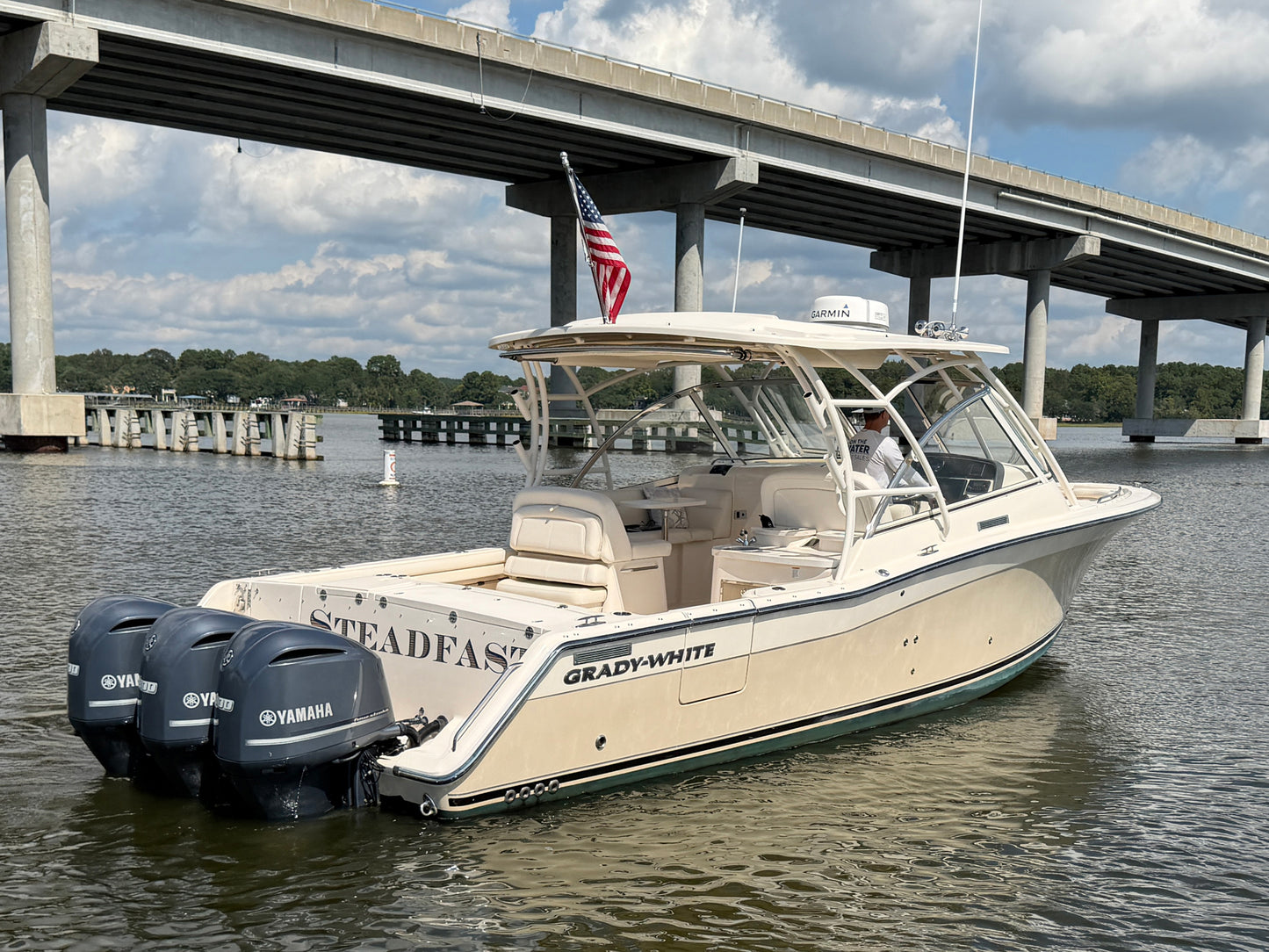 2017 Grady-White Freedom 335