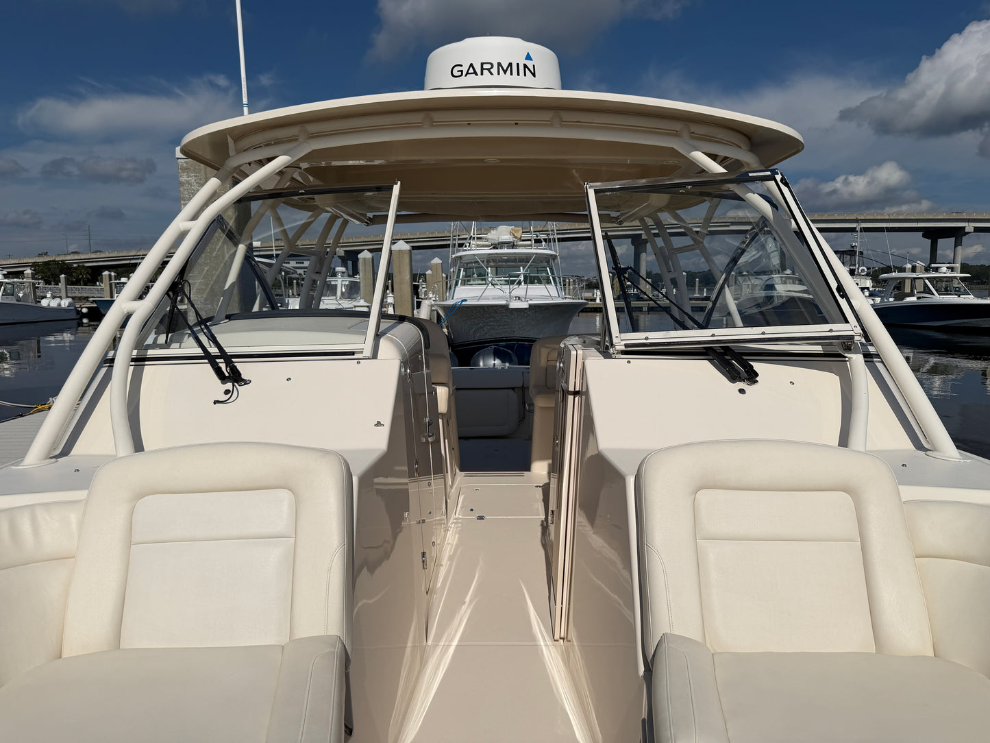 2017 Grady-White Freedom 335