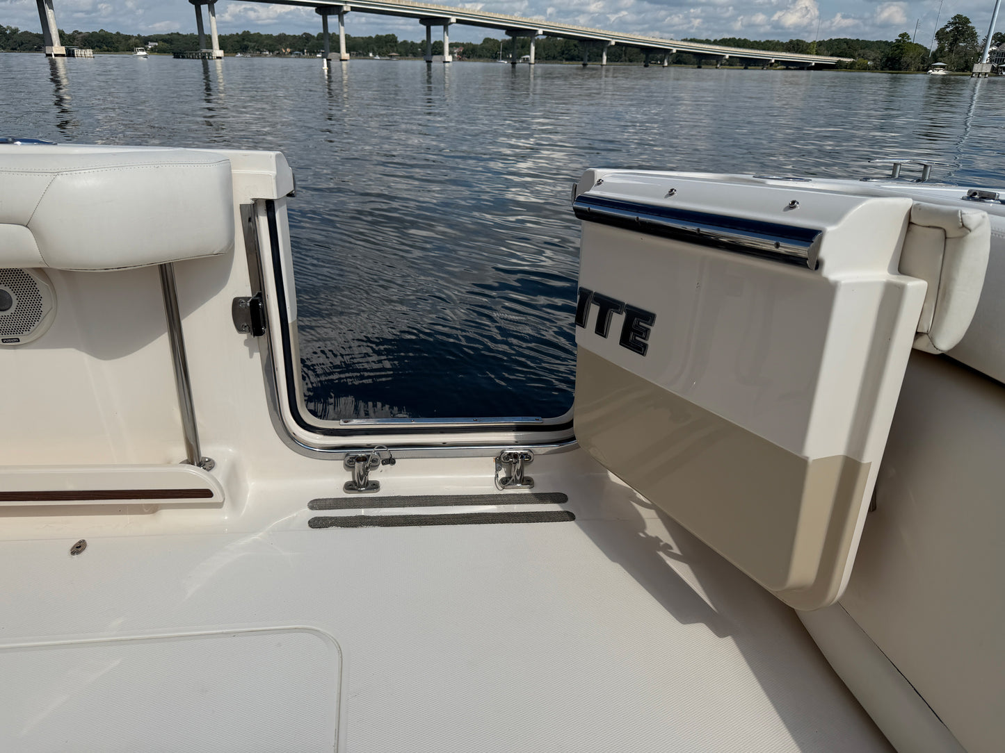 2017 Grady-White Freedom 335