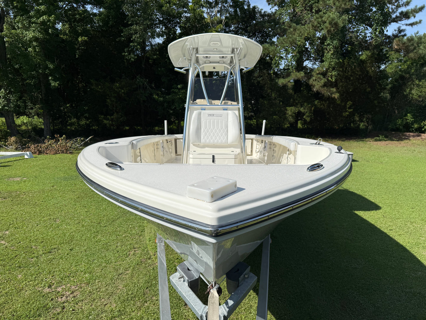 2022 Pathfinder 2700 Open