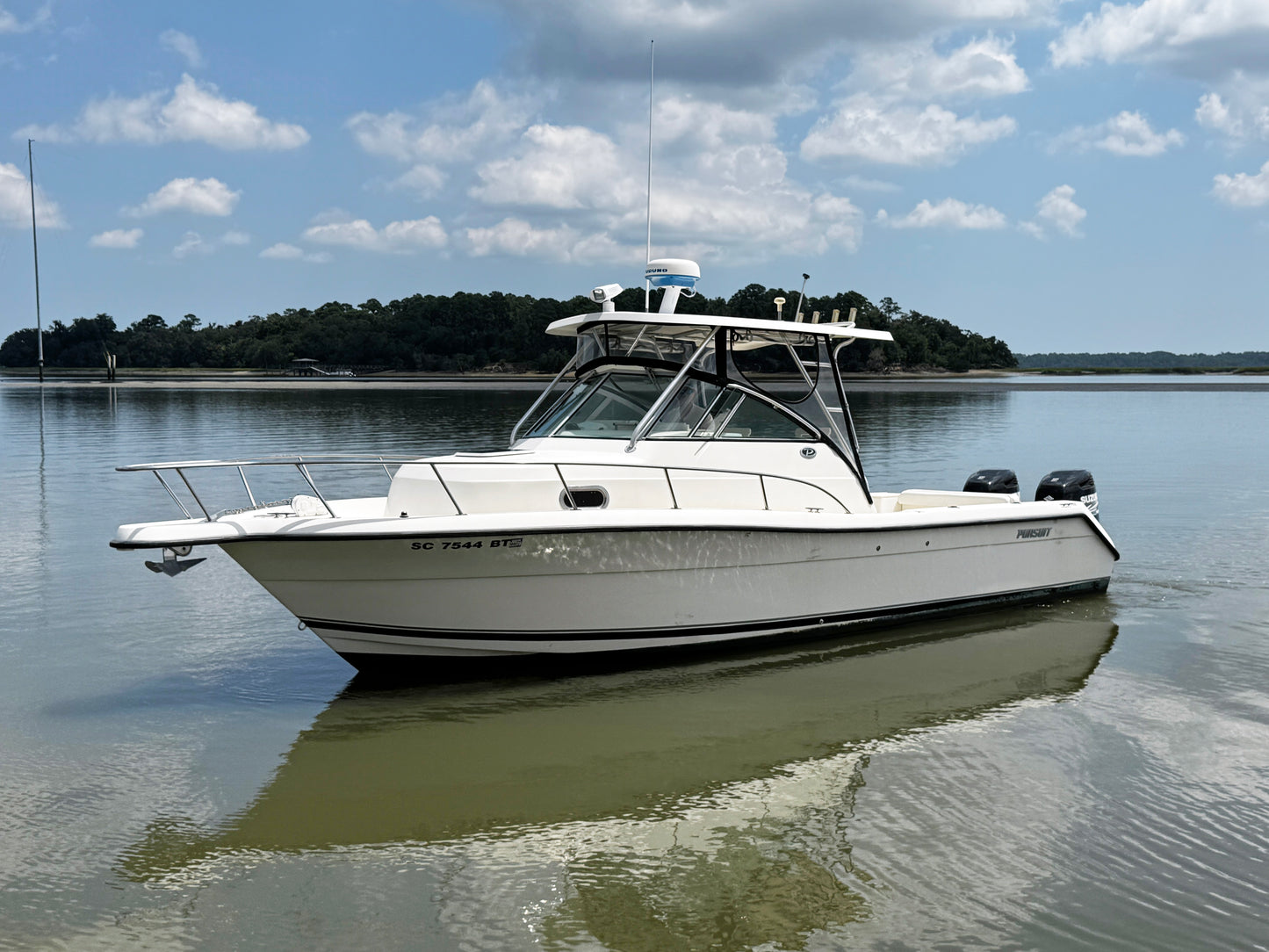 2005 Pursuit 2870 Walkaround