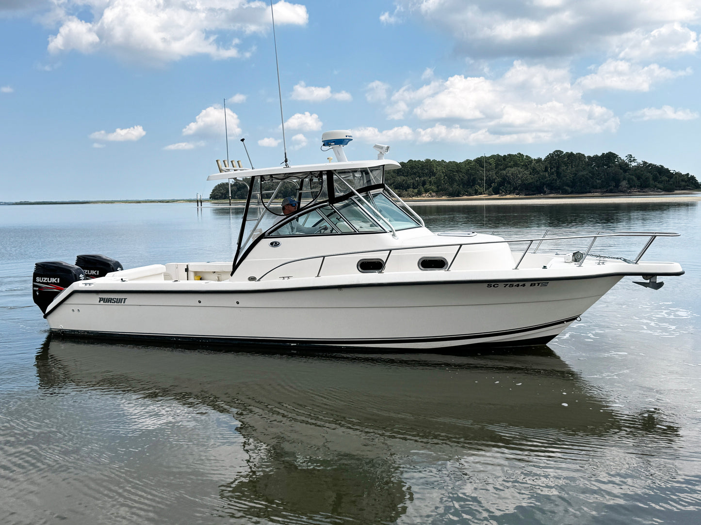 2005 Pursuit 2870 Walkaround