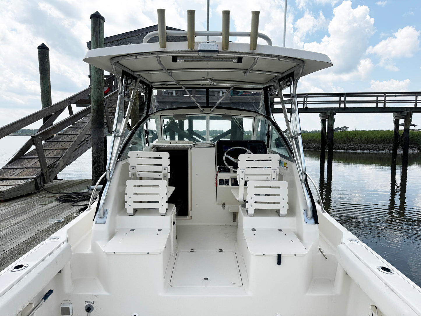 2005 Pursuit 2870 Walkaround