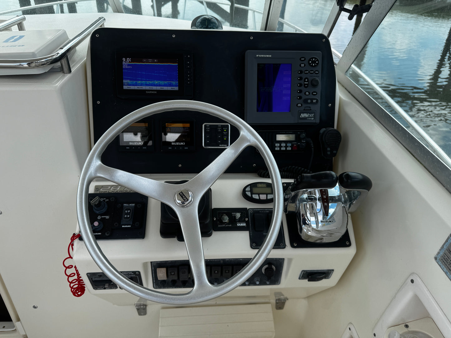 2005 Pursuit 2870 Walkaround