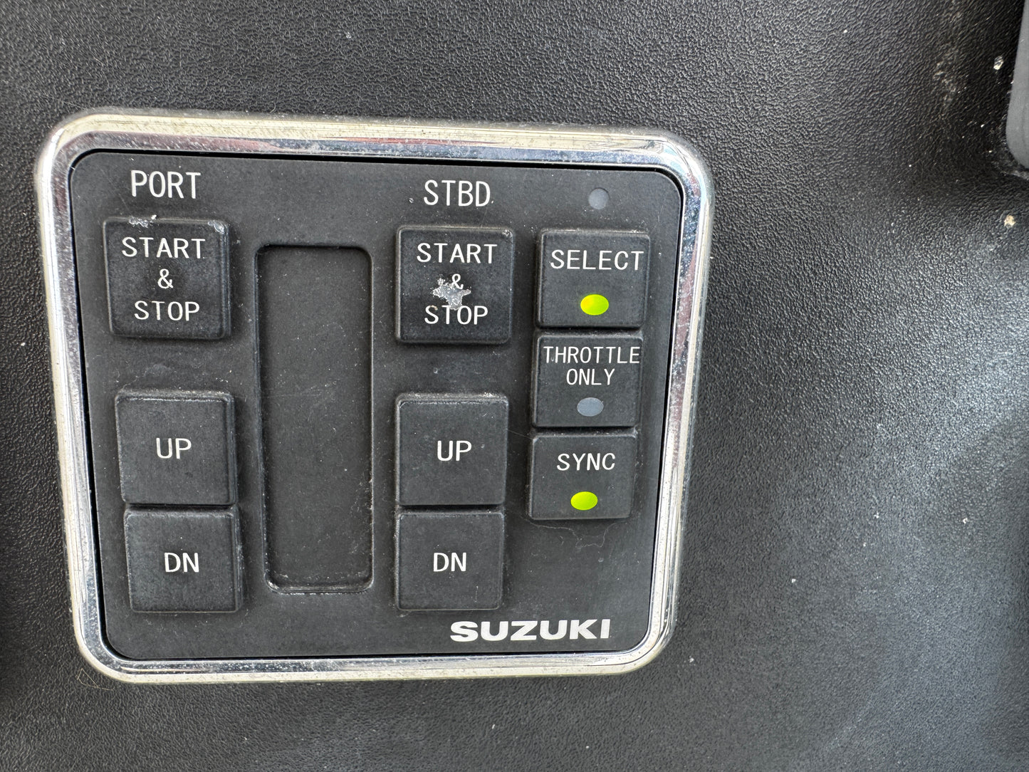 2005 Pursuit 2870 Walkaround