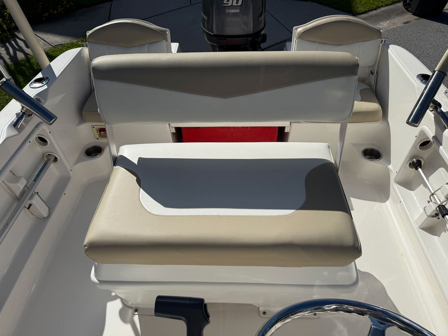 2016 Robalo R160