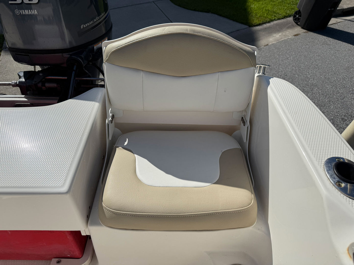 2016 Robalo R160