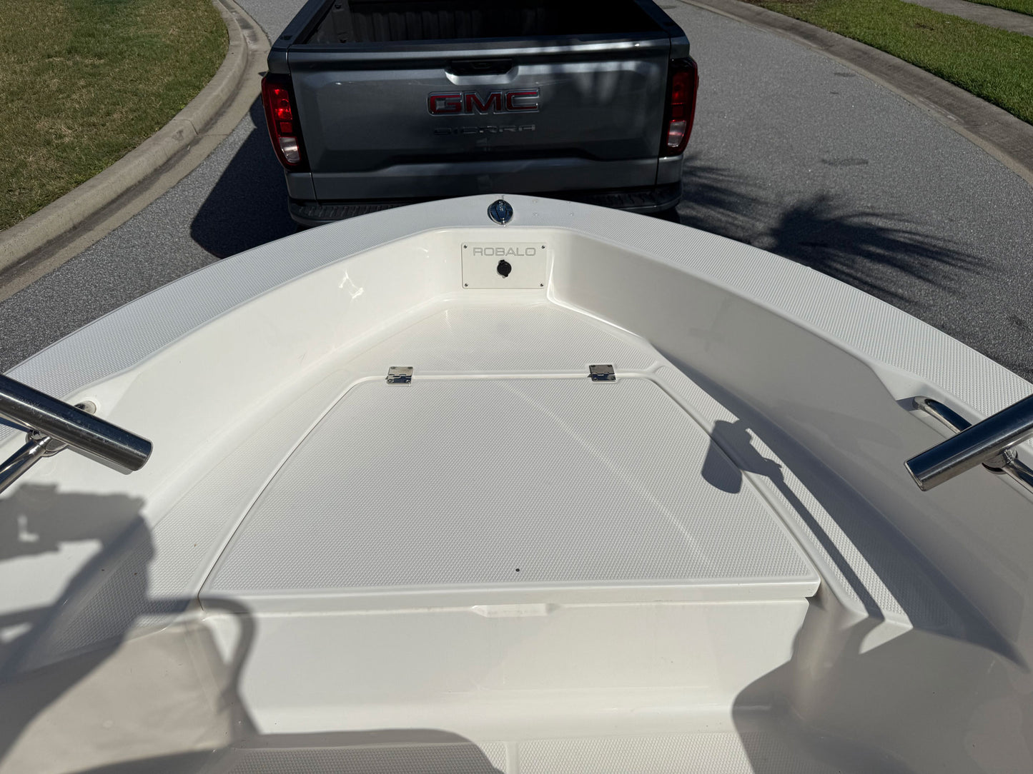 2016 Robalo R160