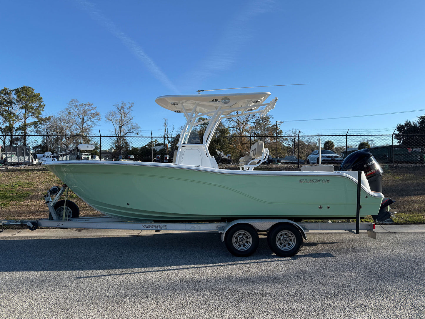 2017 Sea Fox 246 Commander