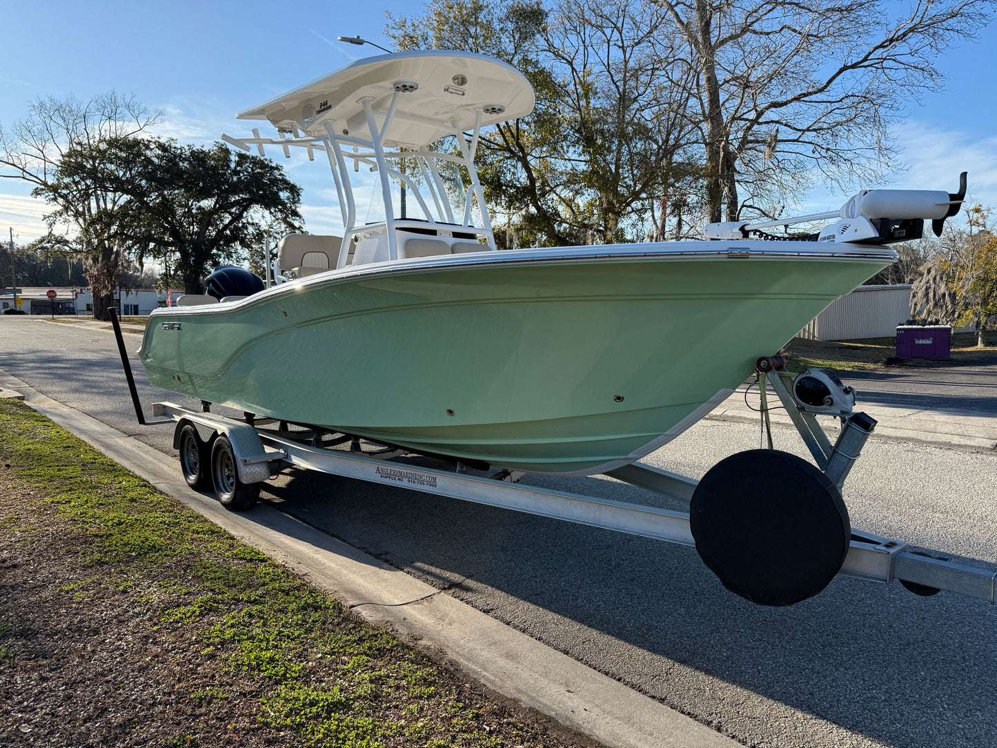 2017 Sea Fox 246 Commander