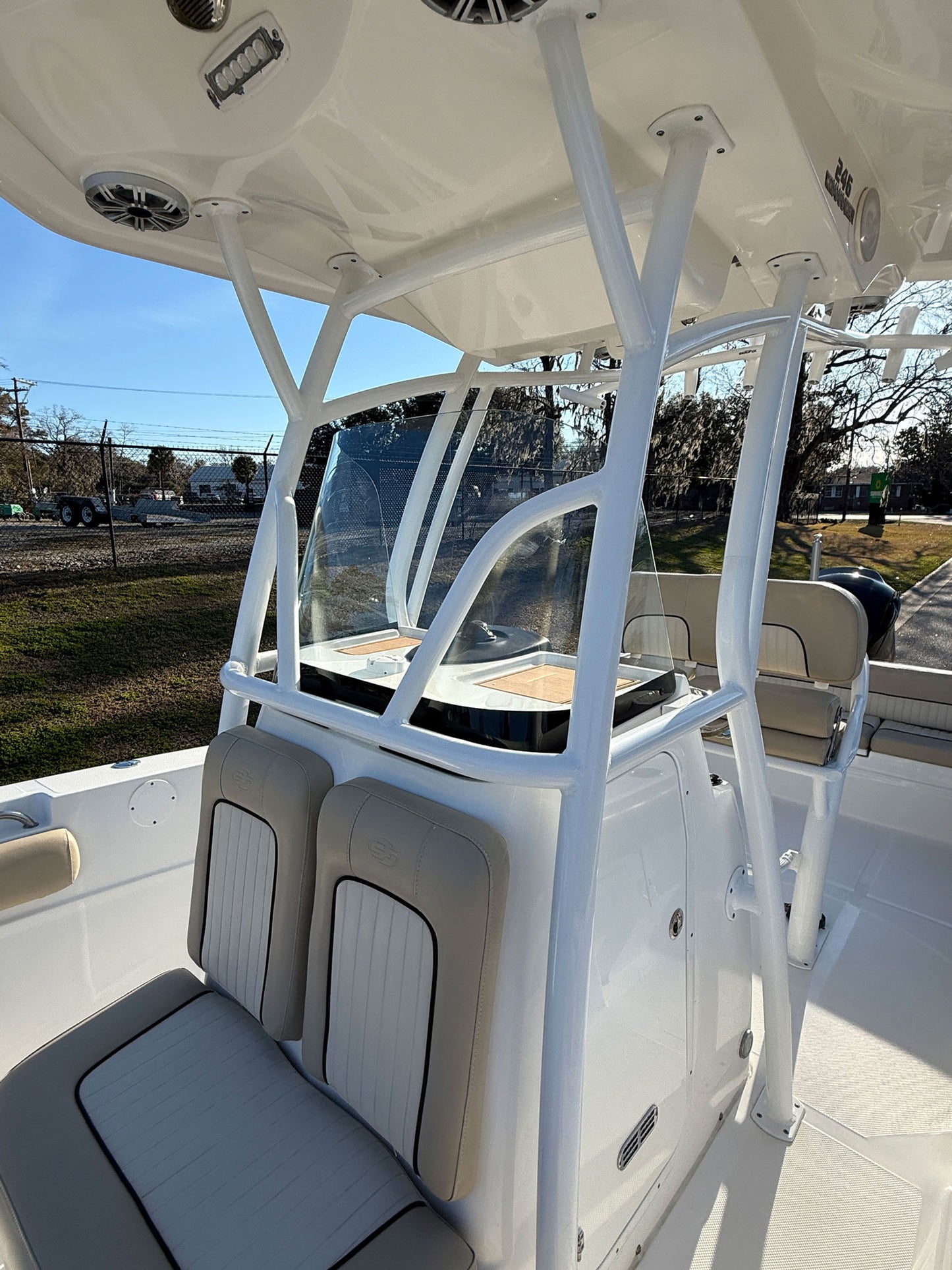 2017 Sea Fox 246 Commander