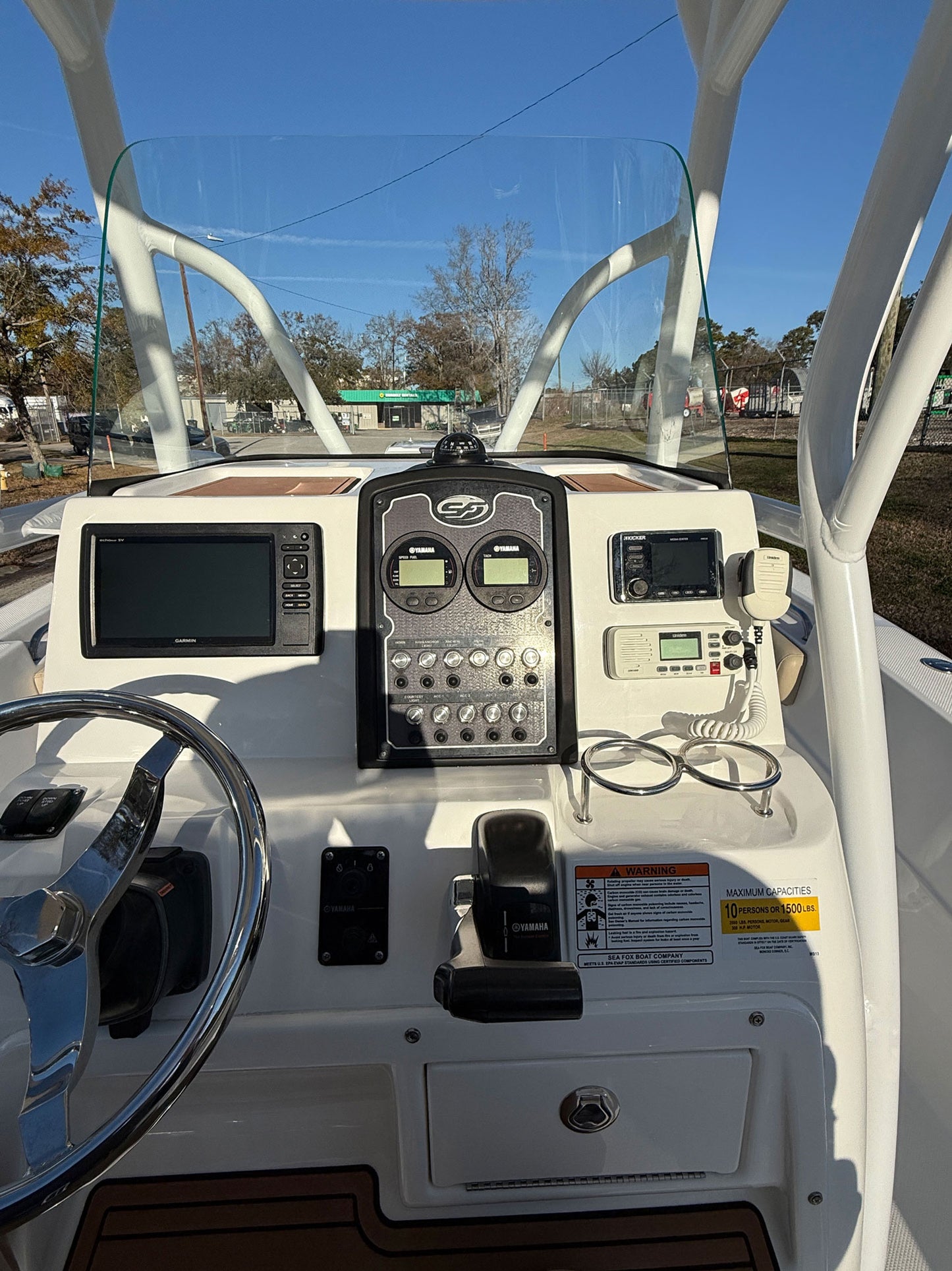 2017 Sea Fox 246 Commander