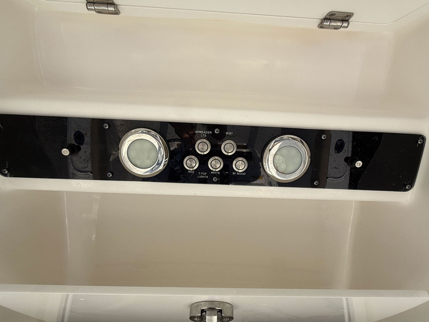 2017 Sea Fox 246 Commander