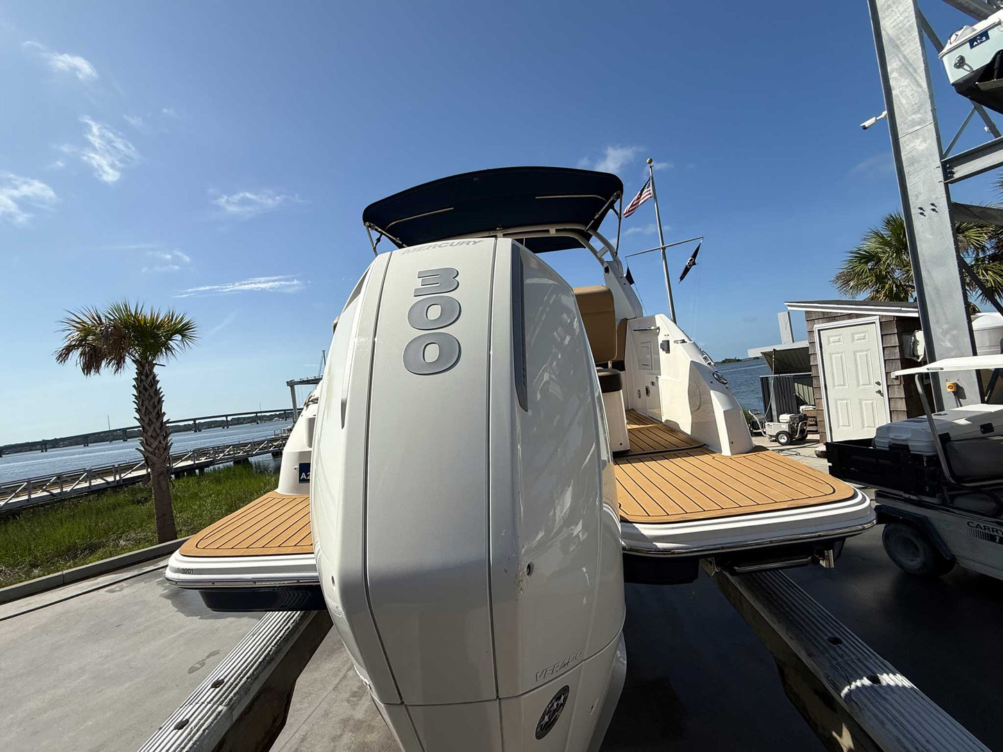 2020 Sea Ray SDX 250 OB