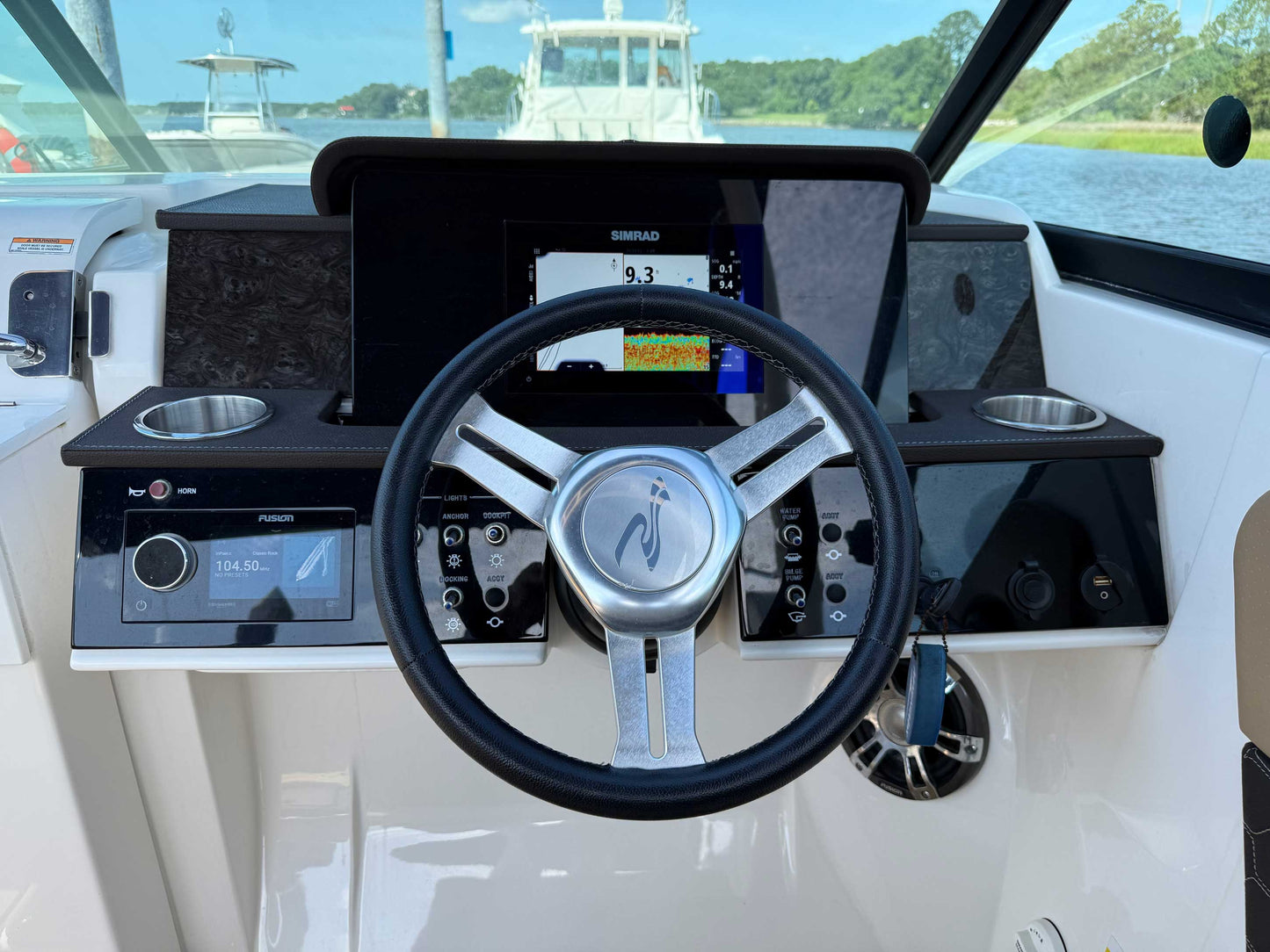 2020 Sea Ray SDX 250 OB