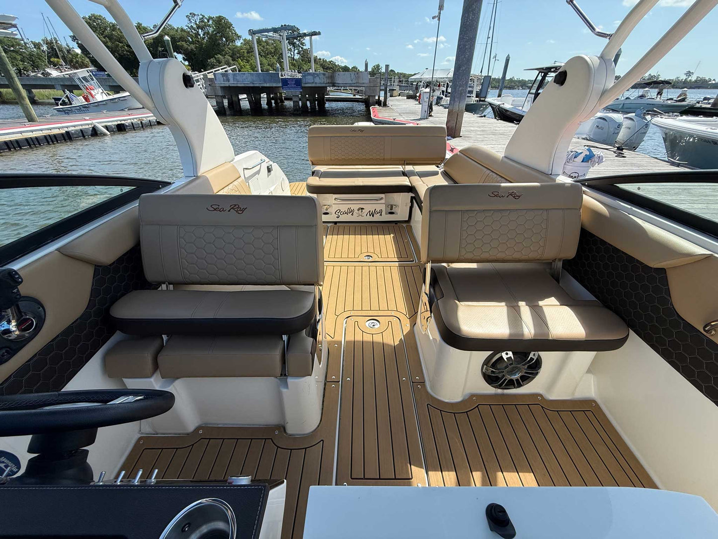 2020 Sea Ray SDX 250 OB