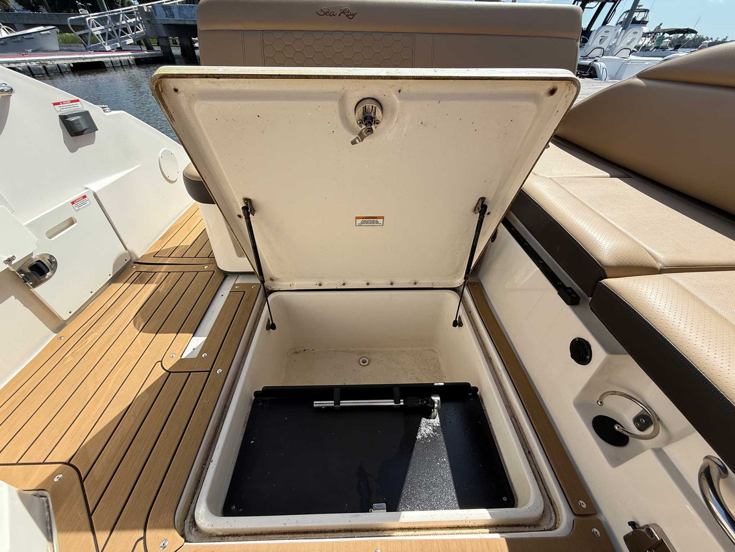 2020 Sea Ray SDX 250 OB