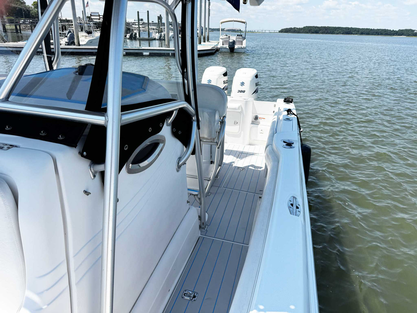 2005 Wellcraft 32 CCF