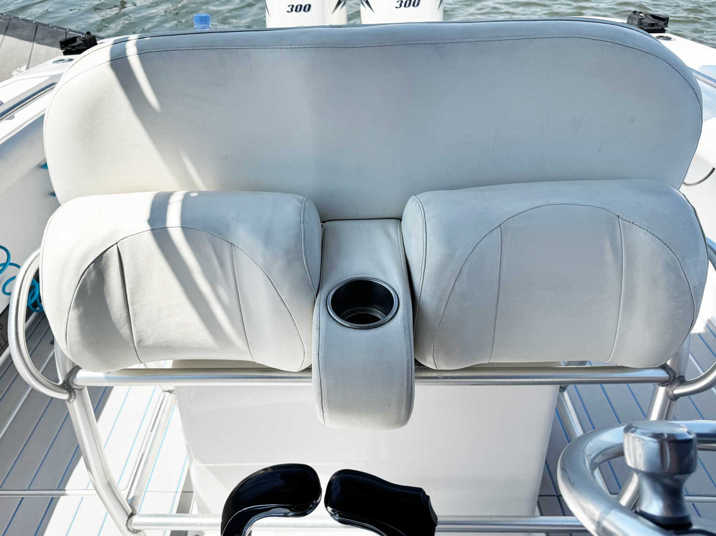 2005 Wellcraft 32 CCF