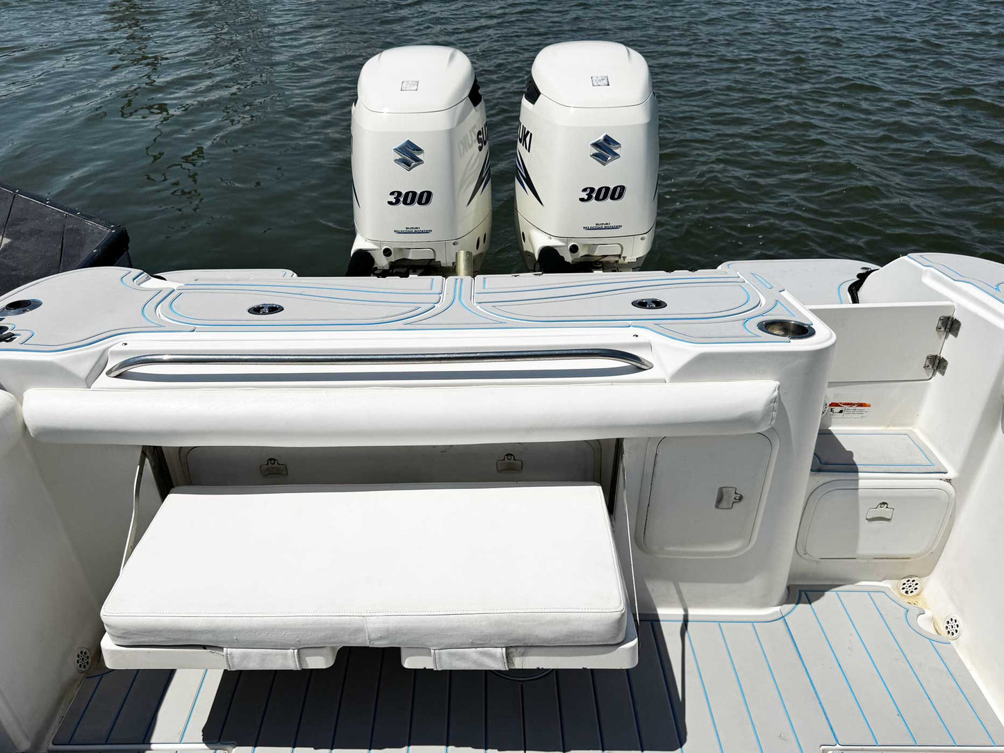 2005 Wellcraft 32 CCF