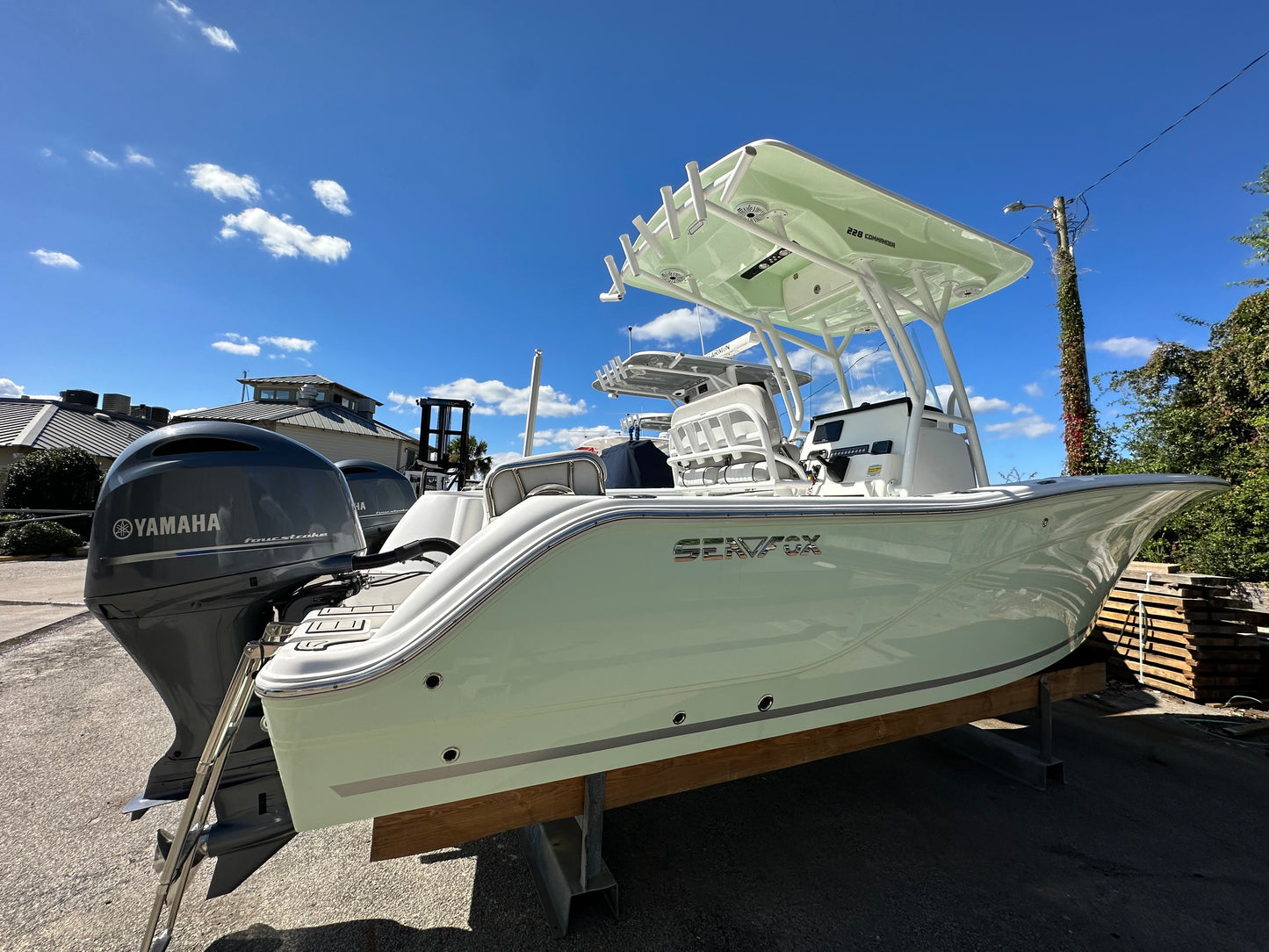 2019 Sea Fox 228 Commander