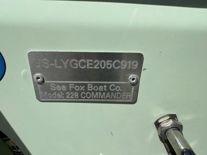 2019 Sea Fox 228 Commander