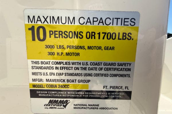 2023 Cobia 240CC