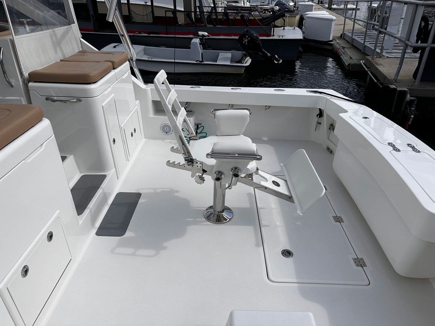 2018 Albemarle 41 Express