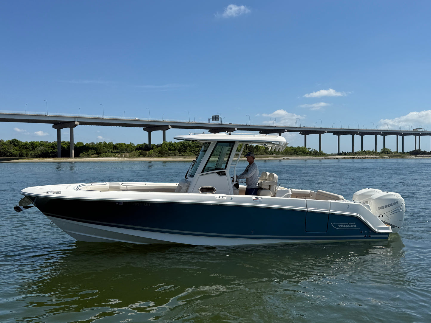 2023 Boston Whaler 280 Outrage