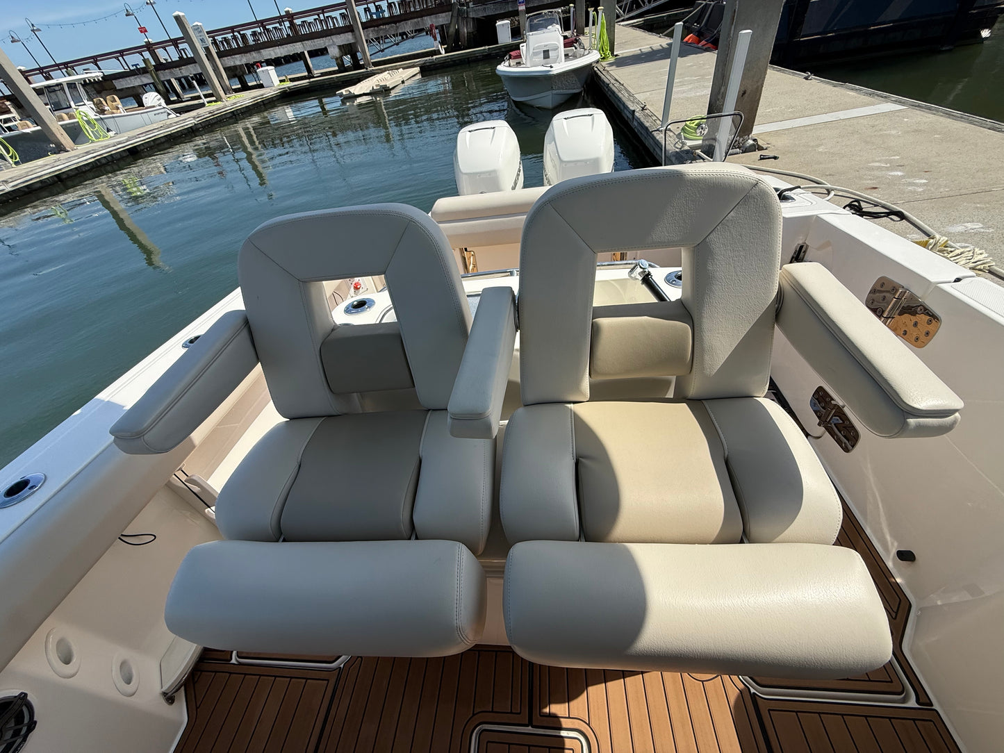2023 Boston Whaler 280 Outrage
