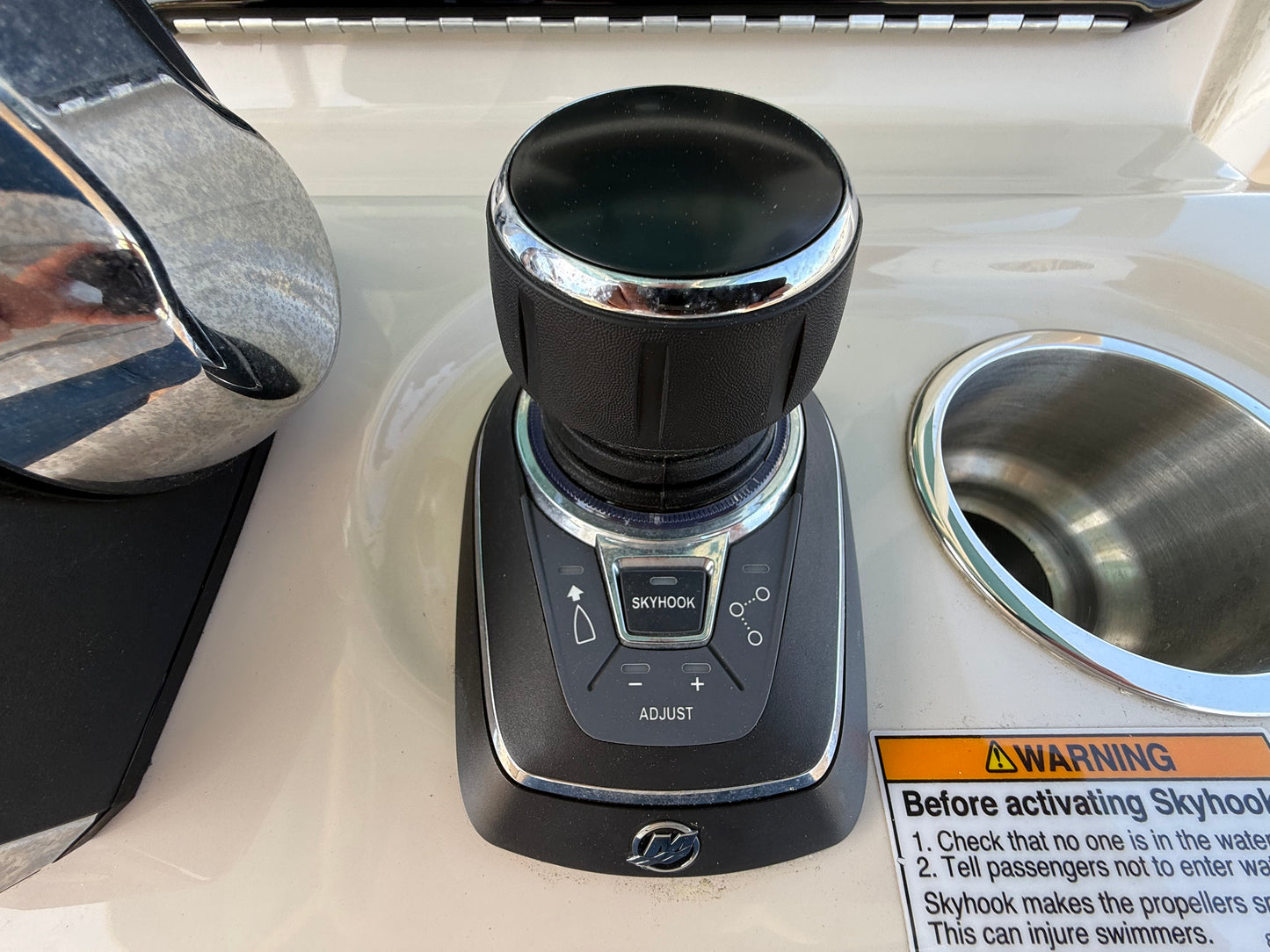 2023 Boston Whaler 280 Outrage