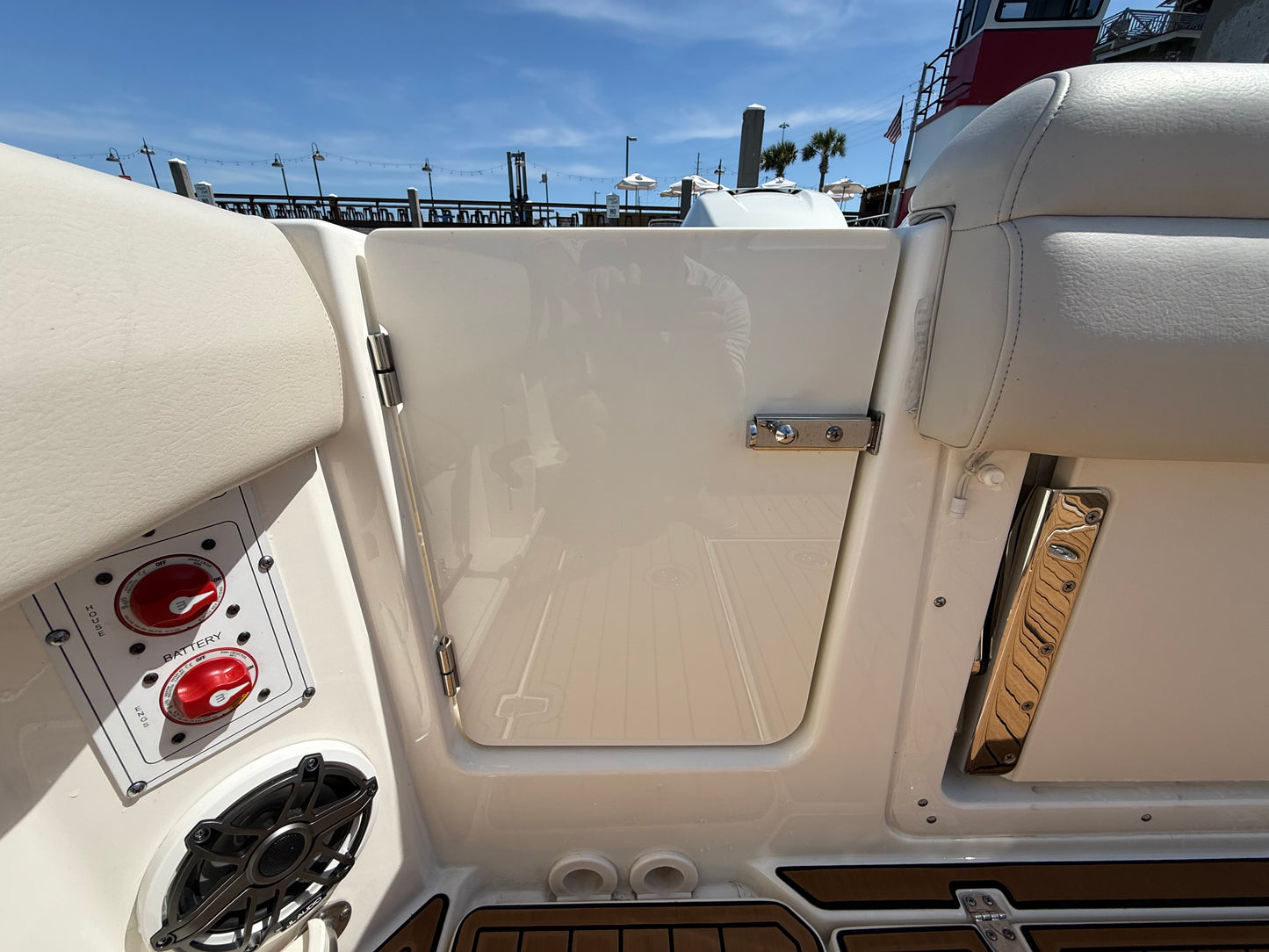 2023 Boston Whaler 280 Outrage