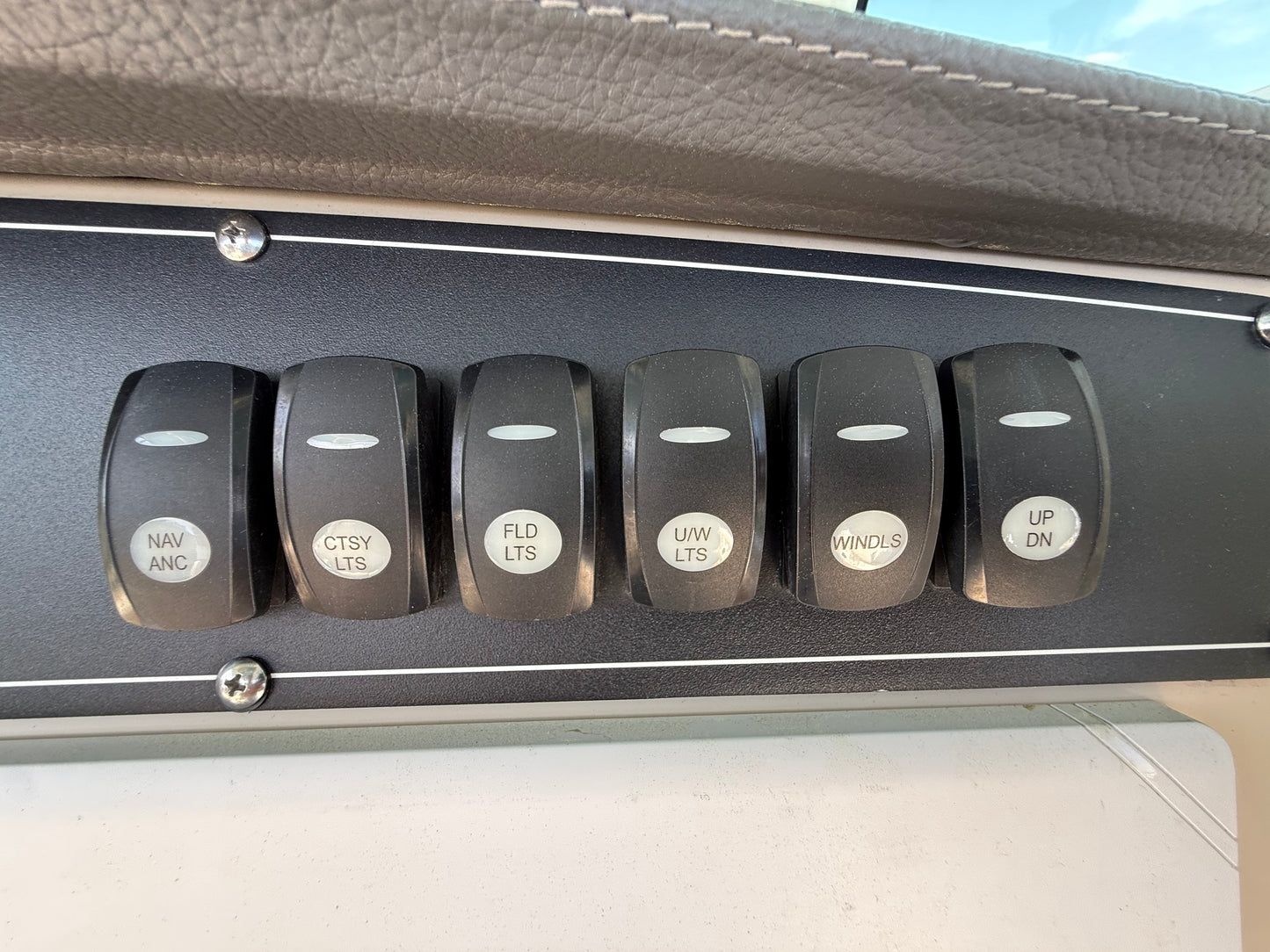 2023 Boston Whaler 280 Outrage