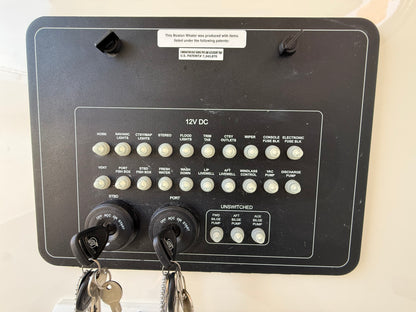 2023 Boston Whaler 280 Outrage