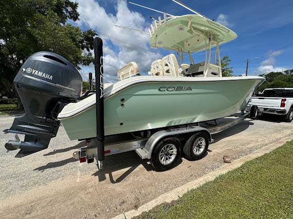 2017 Cobia 261CC