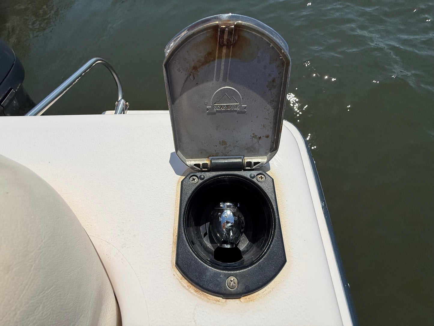 2011 Grady-White 209 Fisherman