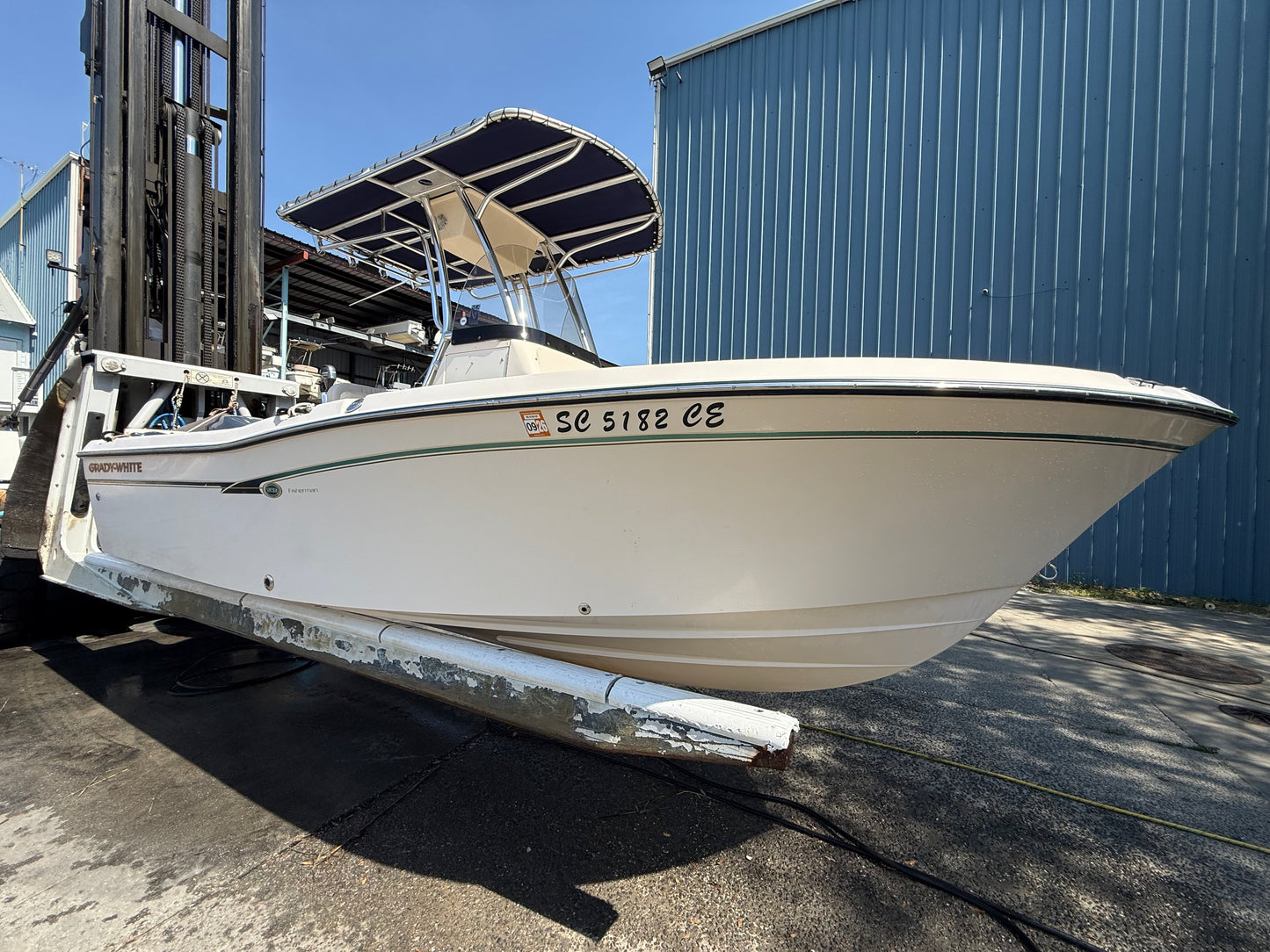 2011 Grady-White 209 Fisherman