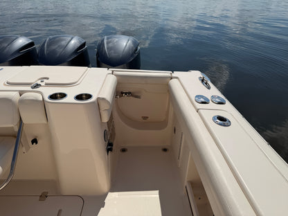 2017 Grady-White Freedom 335