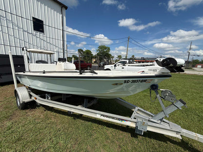 2004 Hewes 16 Redfisher