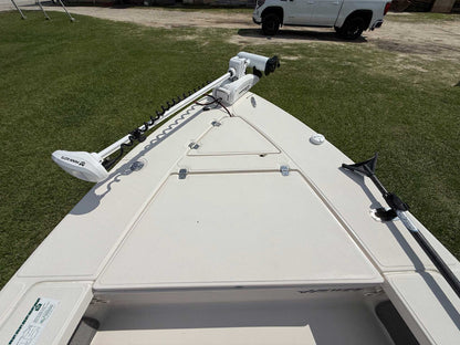 2004 Hewes 16 Redfisher