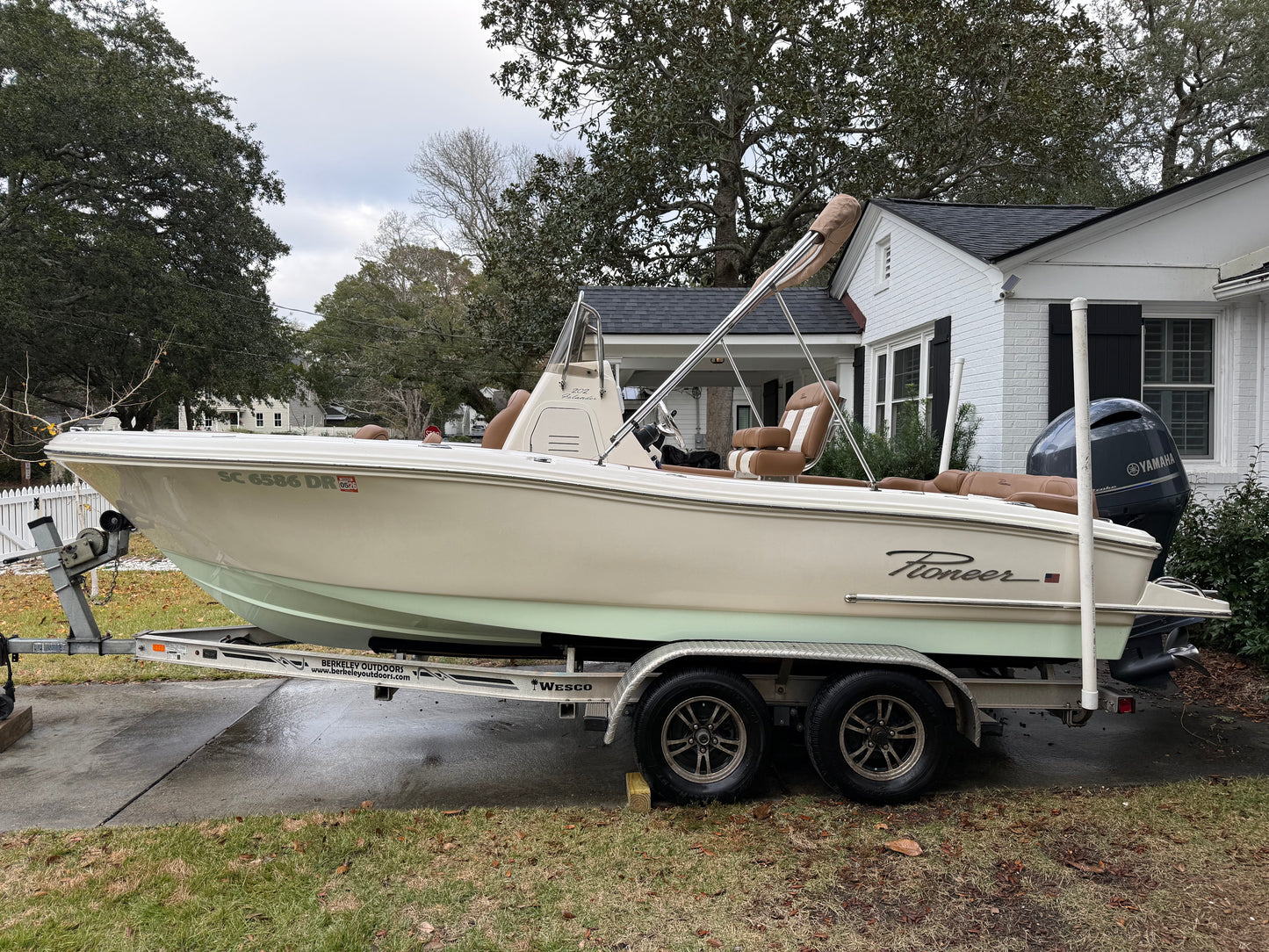 2021 Pioneer 202 Islander