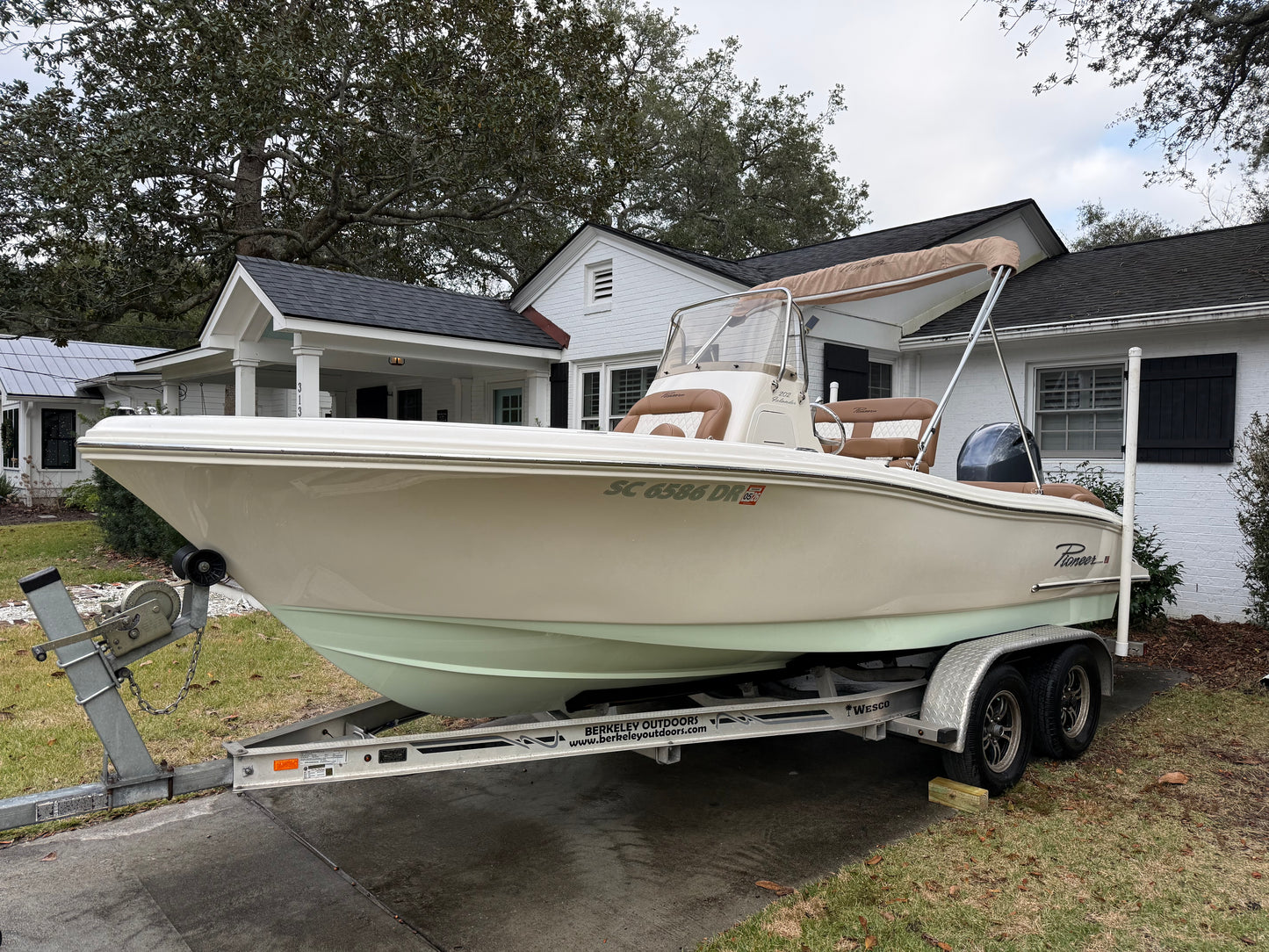 2021 Pioneer 202 Islander