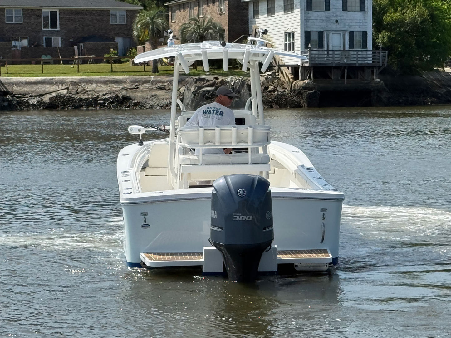 2016 Regulator 23