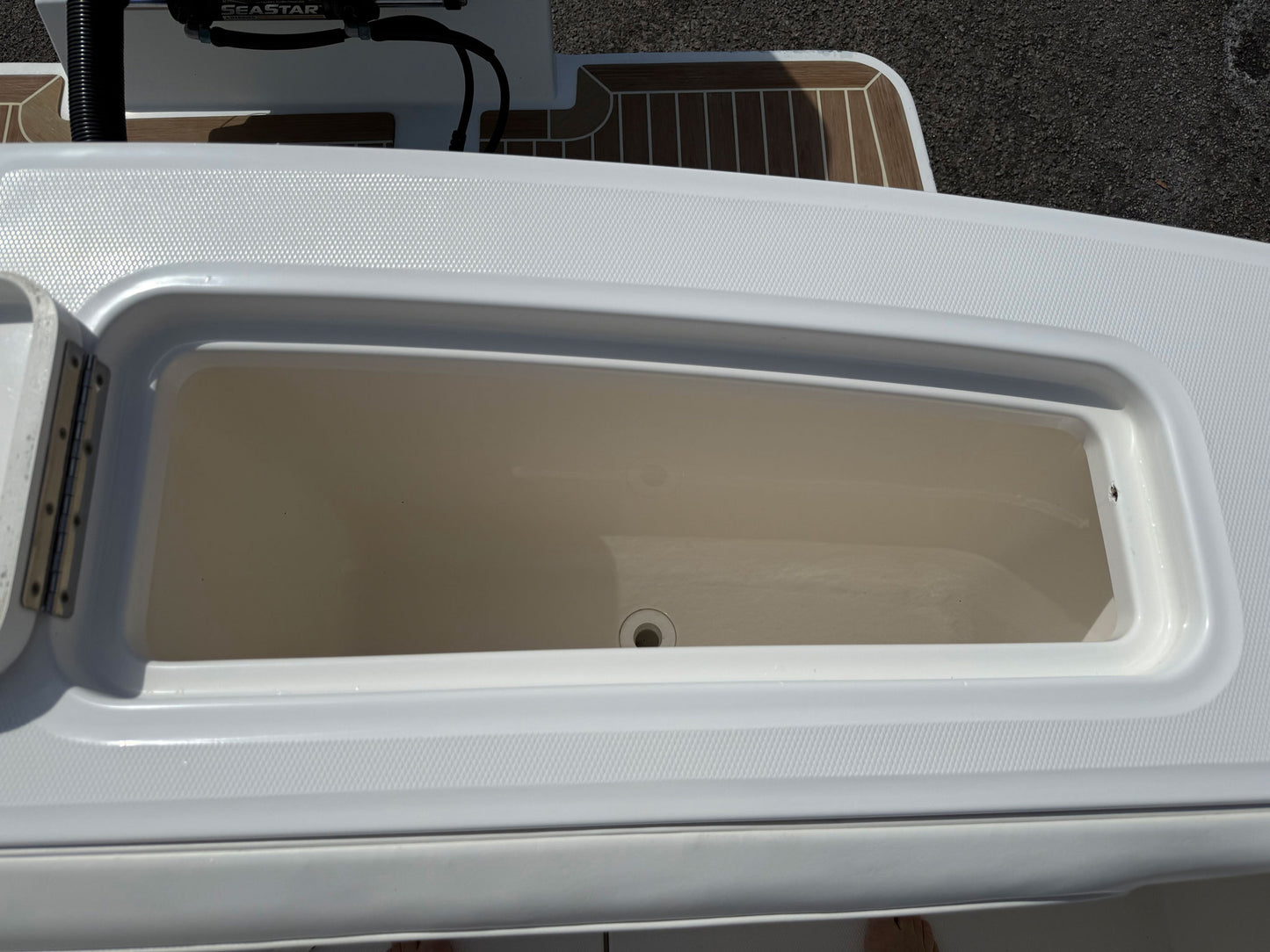 2016 Regulator 23