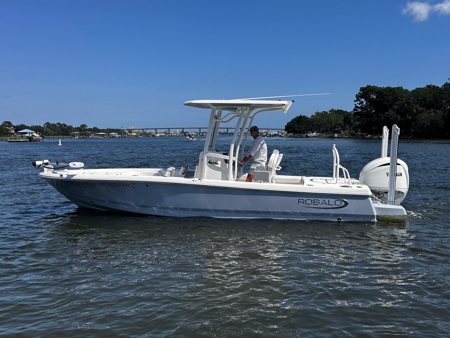 2021 Robalo 246 Cayman For Sale